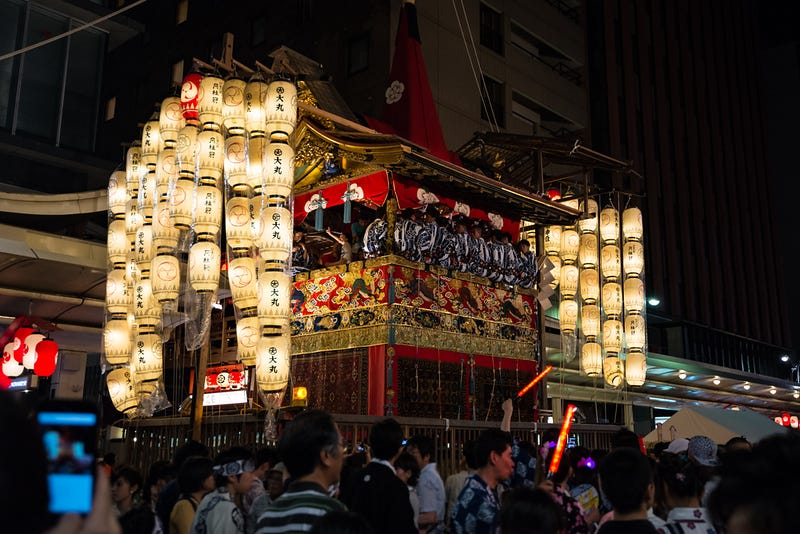 Float at Yoiyama with illuminated lanterns, Gion matsuri festival © twoKim images / Shutterstock.com