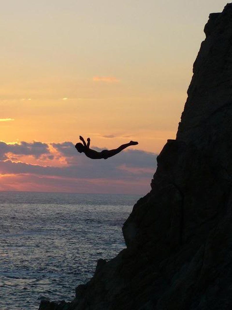Bucketlist » Jump off a cliff (Official Bucket List)