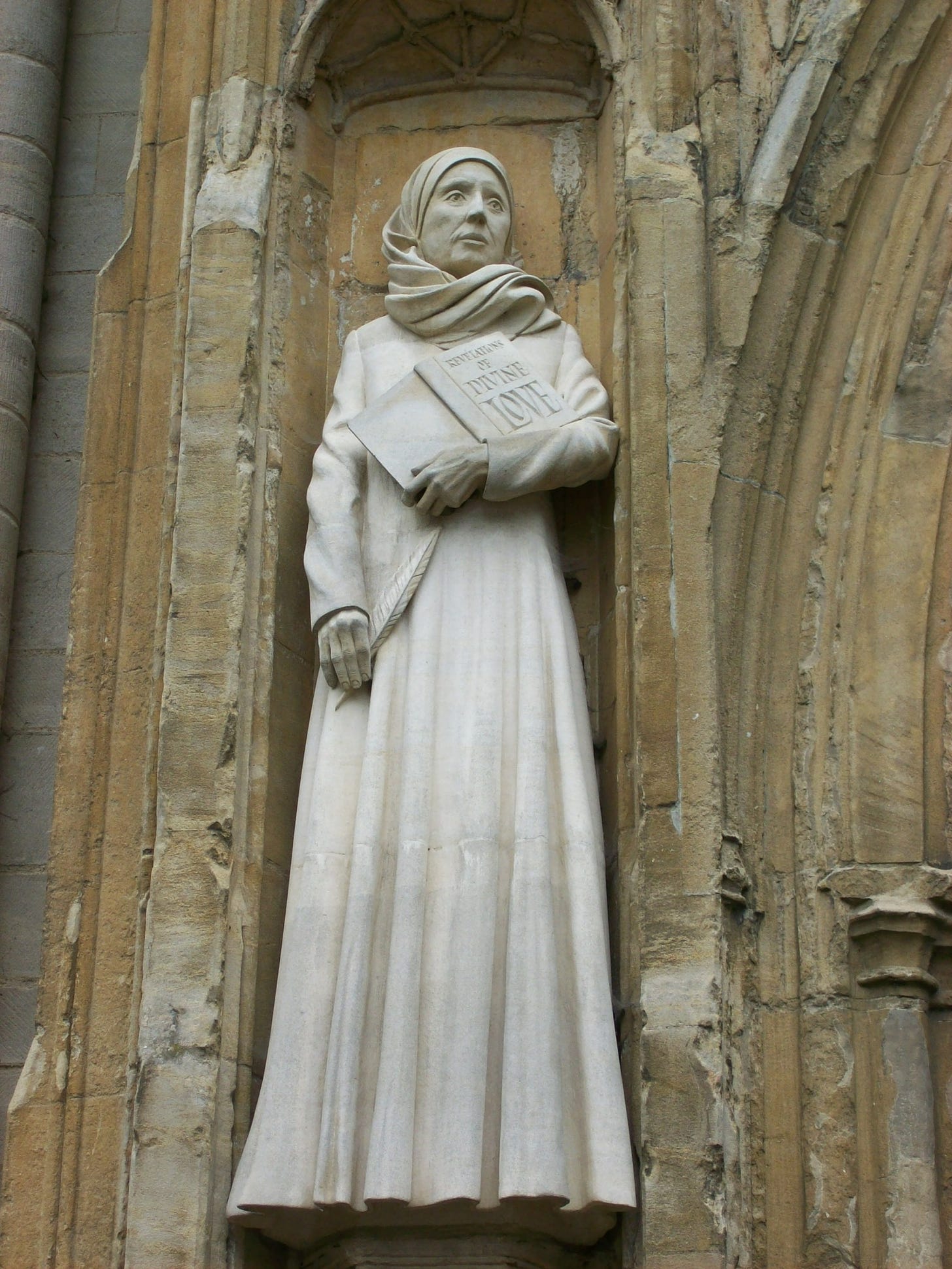 https://upload.wikimedia.org/wikipedia/commons/c/c9/Statue_of_Dame_Julian.JPG