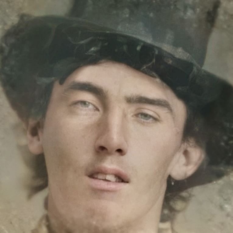 Guy Coates on Twitter: "Restored; colorized photo of Billy the Kid.  https://t.co/rNPnSDonqN" / Twitter