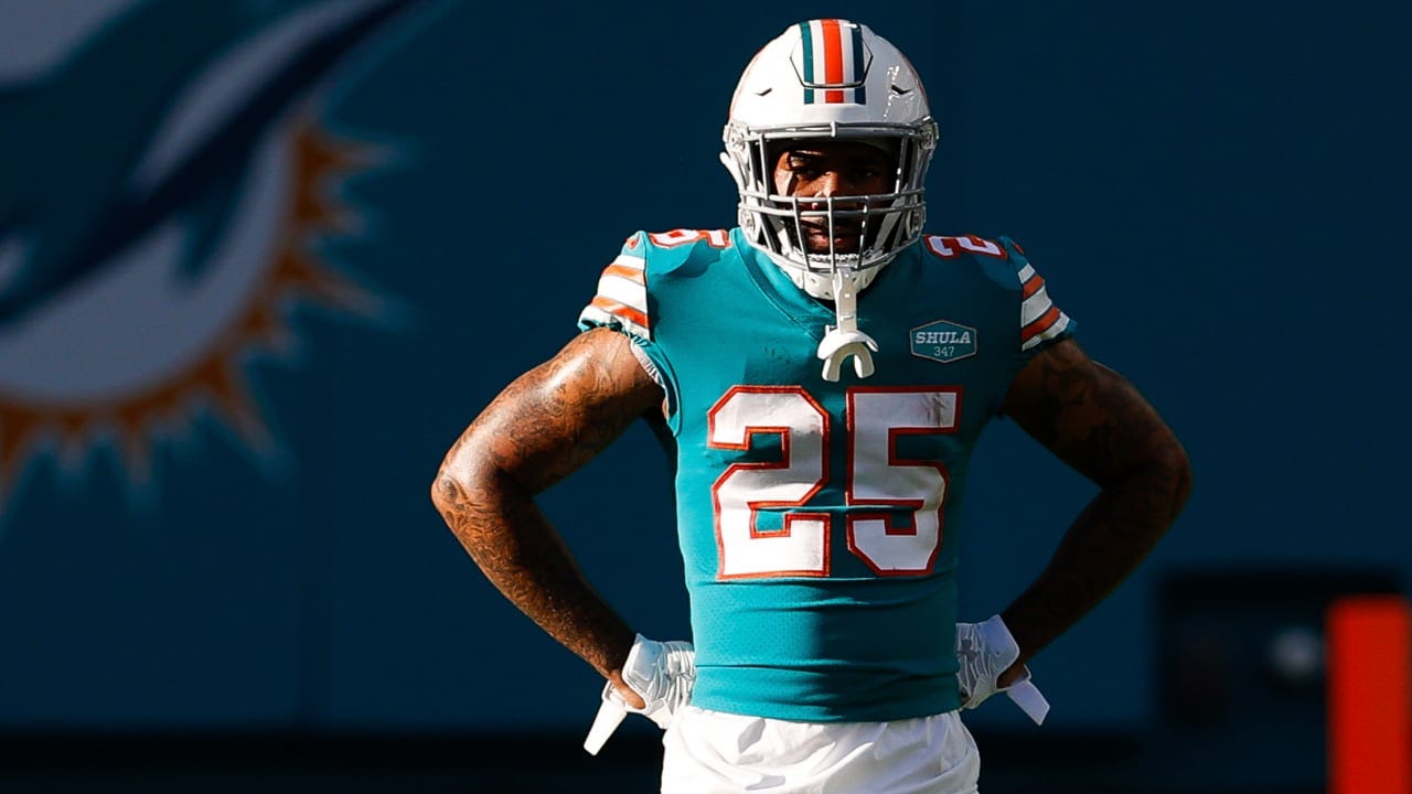 Dolphins CB Xavien Howard: 'I'm not happy, and have requested a trade'