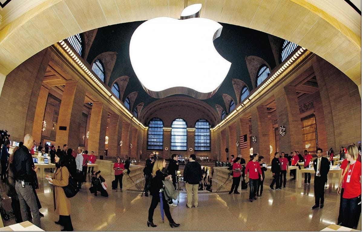 Apple Store, Grand Central Terminal NYC...only Apple can ...