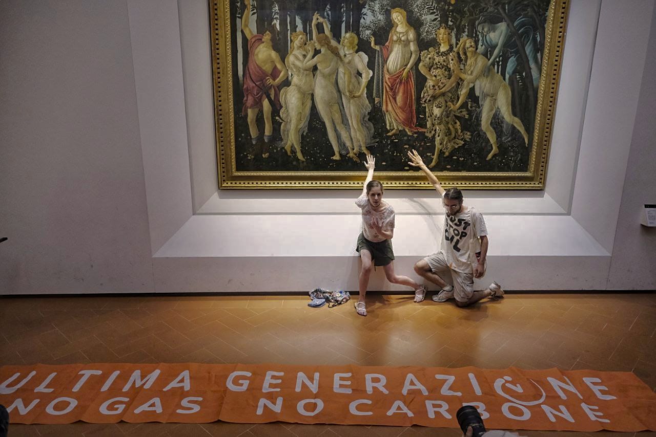 TheSocialTalks - Climate Activists Glue Themselves to Botticelli