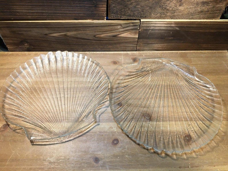 Set of 2 Vintage Glass Clam Shell Dinner Plates  Arcoroc  image 1