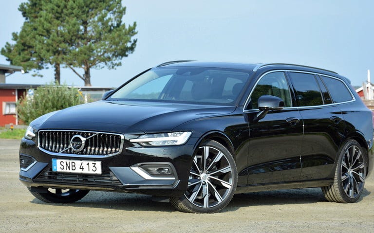 2019 volvo v60 review feat