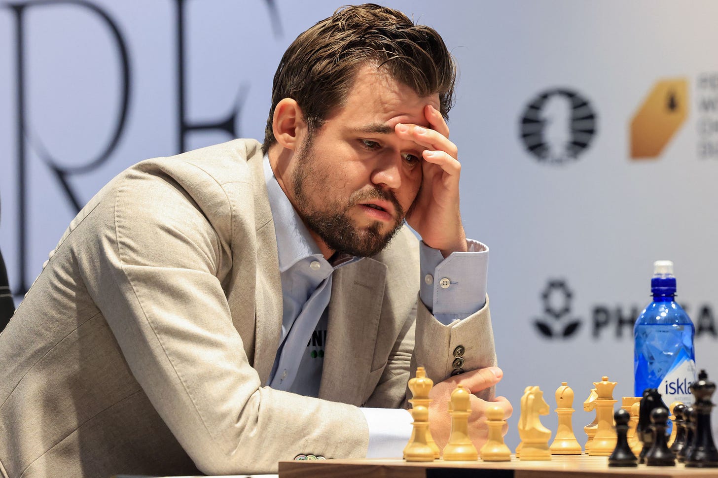 Carlsen and Nepomniachtchi draw game two of FIDE World Championship