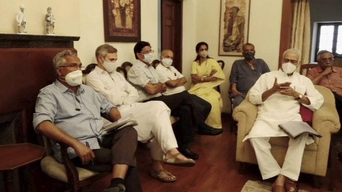 Former J&K Chief Minister, Omar Abdullah (2L) and TMC leader Yashwant Sinha (R) during a meeting with opposition leaders, at NCP president Sharad Pawar's residence in New Delhi on 22 June 2021