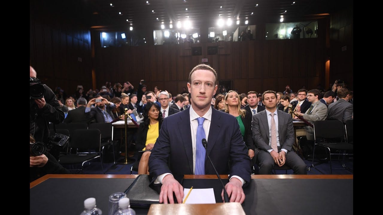 L&#39;audition de Mark Zuckerberg devant le Congrès américain a révélé un PDG  déconcerté, le patron de Facebook aurait-il trompé les élus américains ?