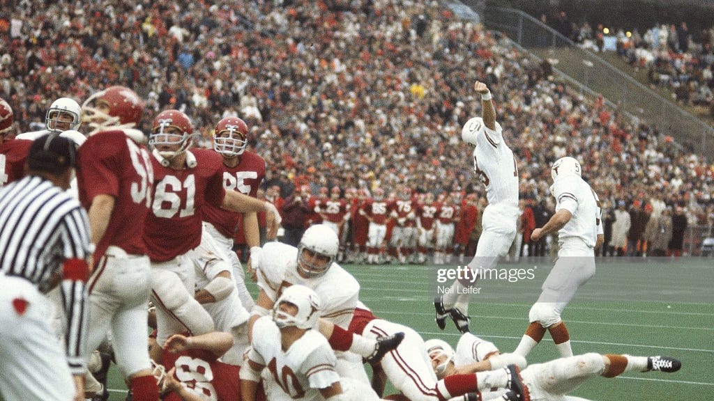 50-Year Anniversary: Top-Ranked Texas Rallies Past No. 2 Arkansas, 15-14 |  The Sports Daily