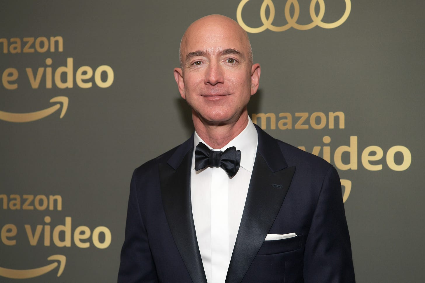 Jeff Bezos sells $1.8 billion worth of Amazon stock after surge in share  price, net worth | Fortune