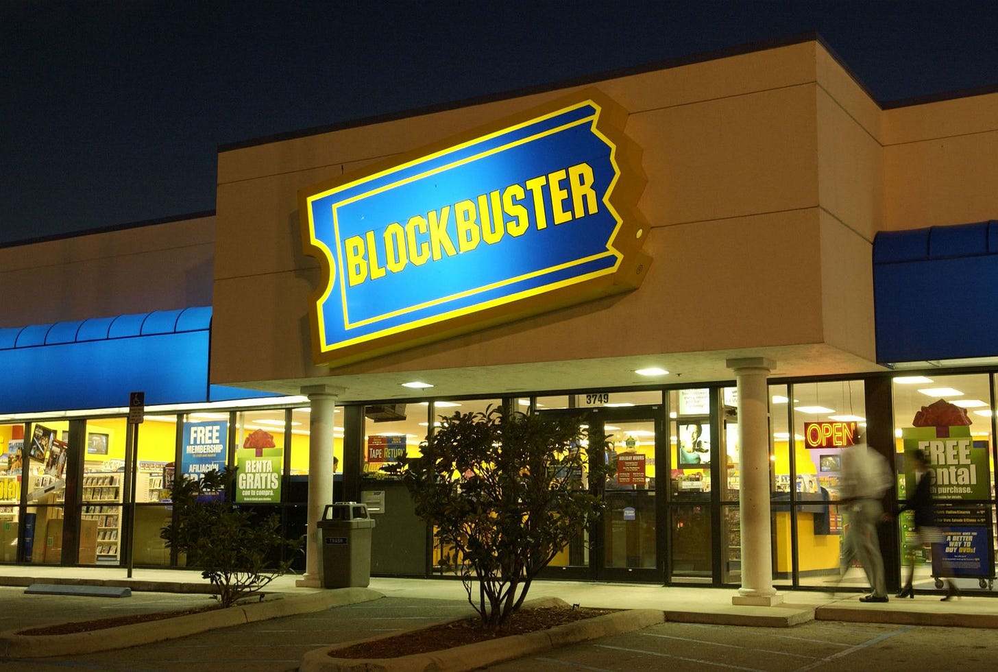 15 Fast-Forward Facts About Blockbuster Video | Mental Floss
