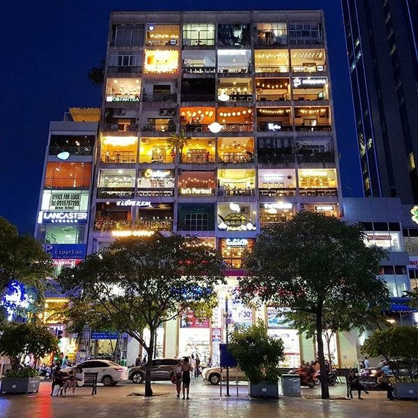 Apartments cafes on Nguyen Hue - Saigon.