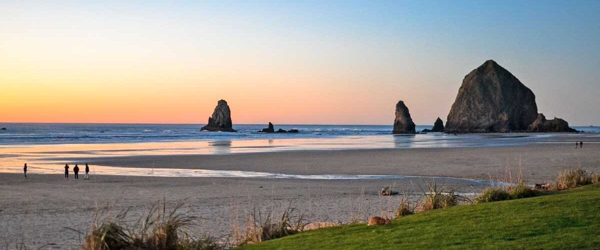 8 Things to Do in Cannon Beach Oregon: Beaches Pacific Northwest