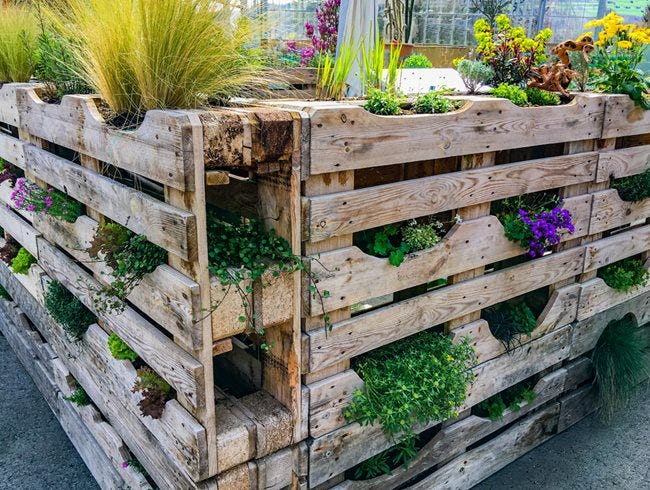 Pallet Planter
Shutterstock.com
New York, NY