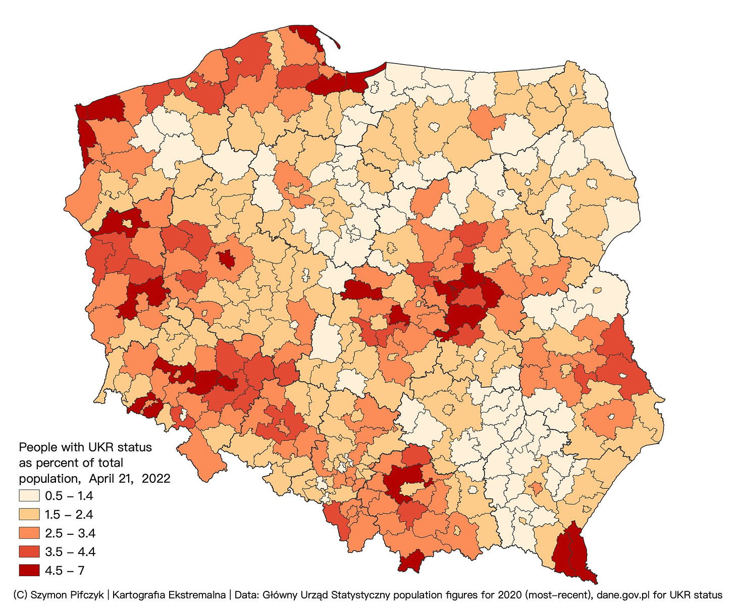 May be an image of text that says 'People PeoplewithUKRstatus with UKR status as percent total population, April 21, 2022 0.5-1.4 0.5 1.5-2.4 2.5-3.4 3.5-4.4 3.5 4.5-7 (C) Szymon Pifczyk Kartograta Ekstremalna Data: Główny Urzad Statystyczny population figures for 2020 (most-recent), lane .gov.pl for UKR status'