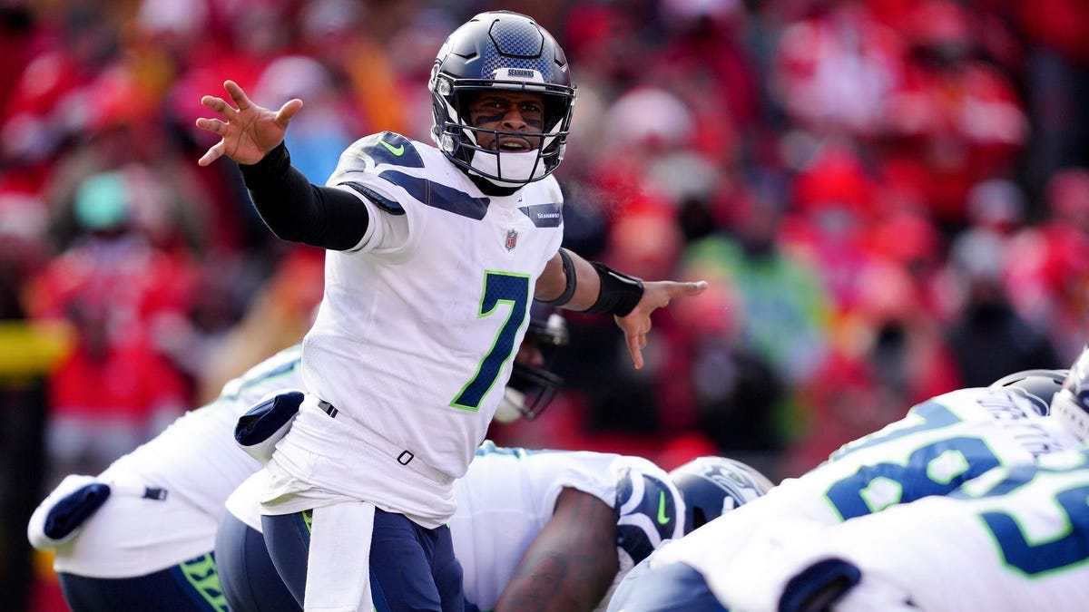 Seattle Seahawks May Have To Rethink Quarterback Situation With Geno Smith