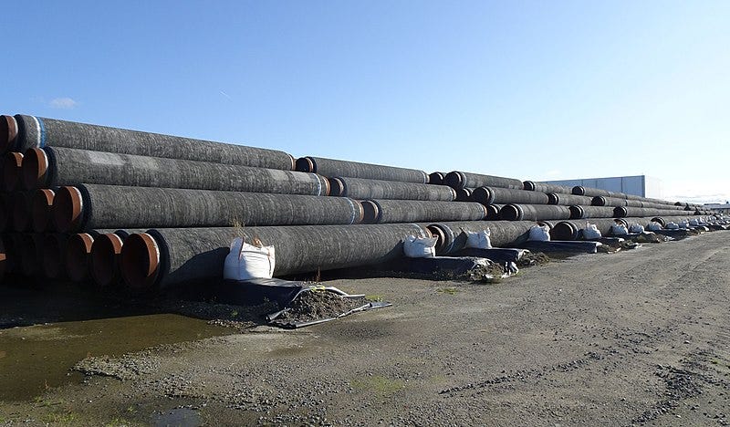 File:Rohre für Nord Stream 2 in Mukran.jpg