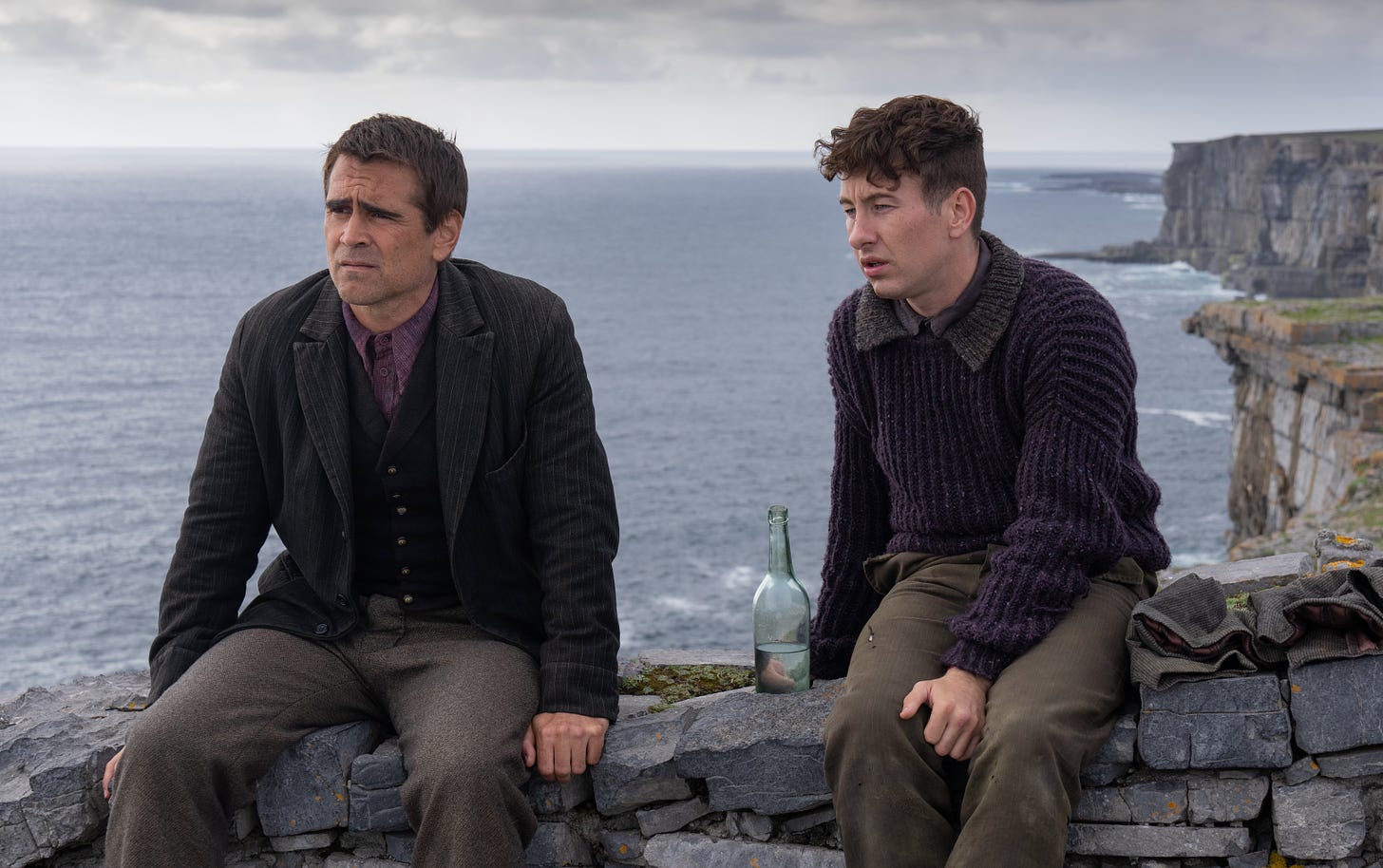 Colin Farrell as Pádraic Súilleabháin (left) and Barry Keoghan as Dominic Kearney (right) in THE BANSHEES OF INISHERIN.