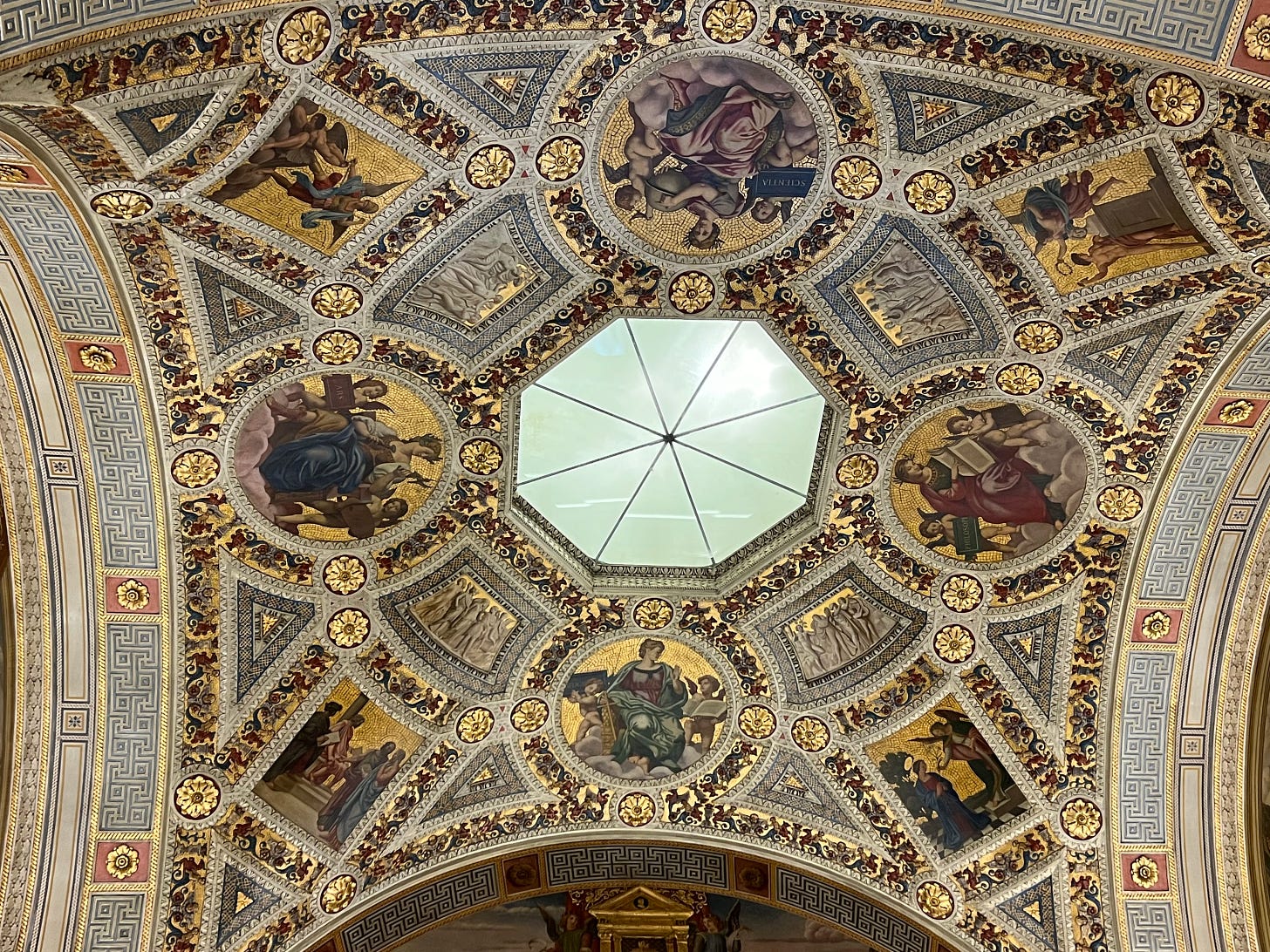 The rotunda: recalling the Vatican Museum and Rafael