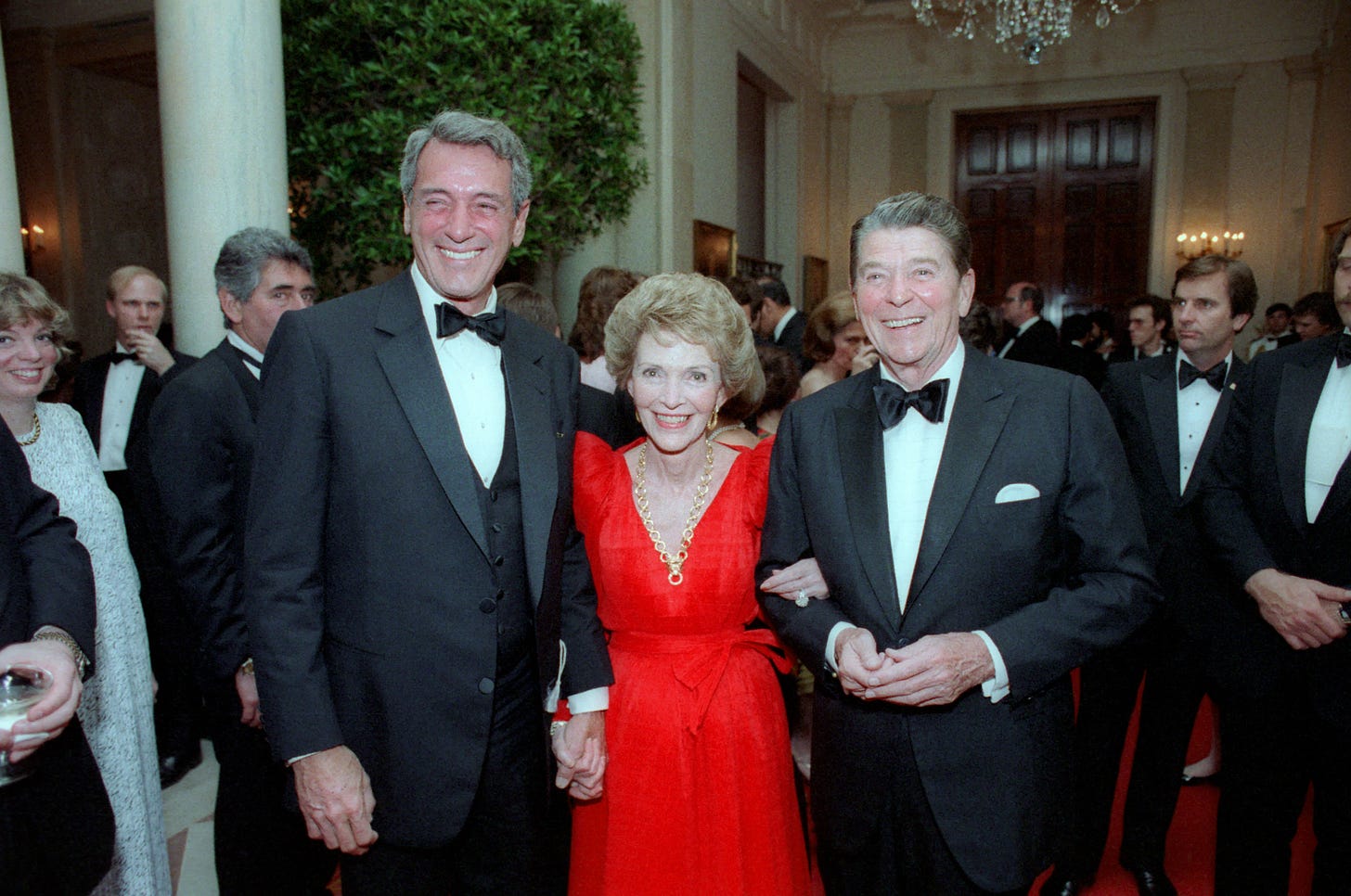 File:President Ronald Reagan and Nancy Reagan with Rock Hudson.jpg -  Wikimedia Commons