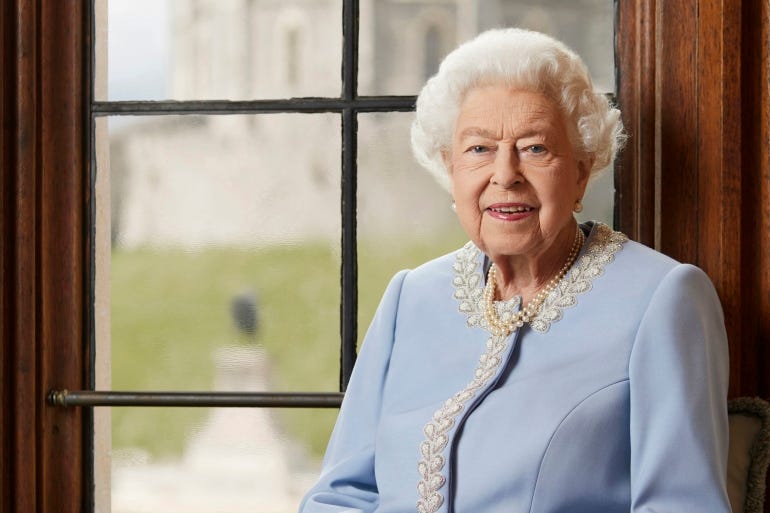 Doctors 'concerned' for health of UK's Queen Elizabeth II | News | Al  Jazeera