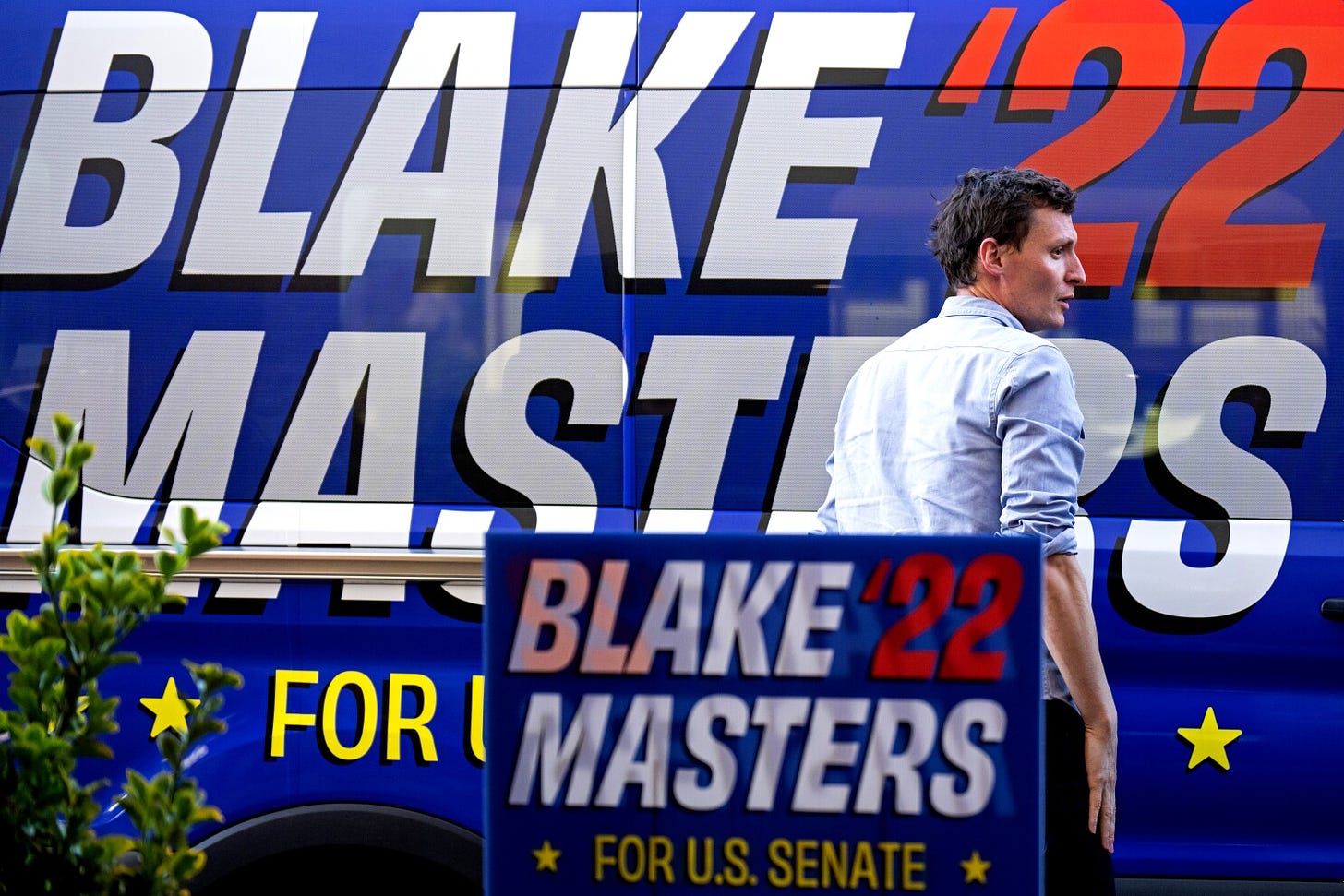 Guerrero: Senate candidate Blake Masters doesn't just want to 'build the  wall.' He's building a dystopia - Los Angeles Times