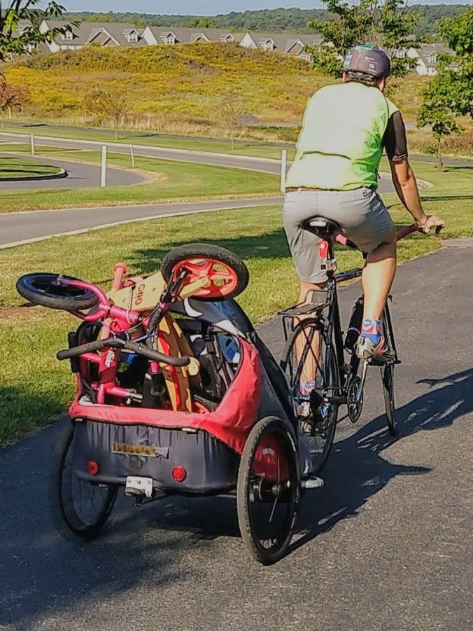 GoBug trailer with kids bikes