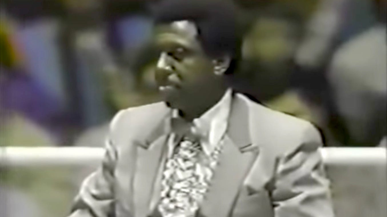 Mel Phillips as a ring announcer at the March 30, 1986 WWF event at the Philadelphia Spectrum. (Screenshot source: WWE/All Out of Bubblegum on YouTube.)