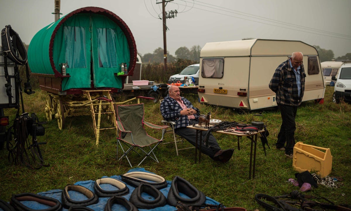 Revealed: police oppose Traveller and Gypsy camp crackdown | Roma, Gypsies  and Travellers | The Guardian