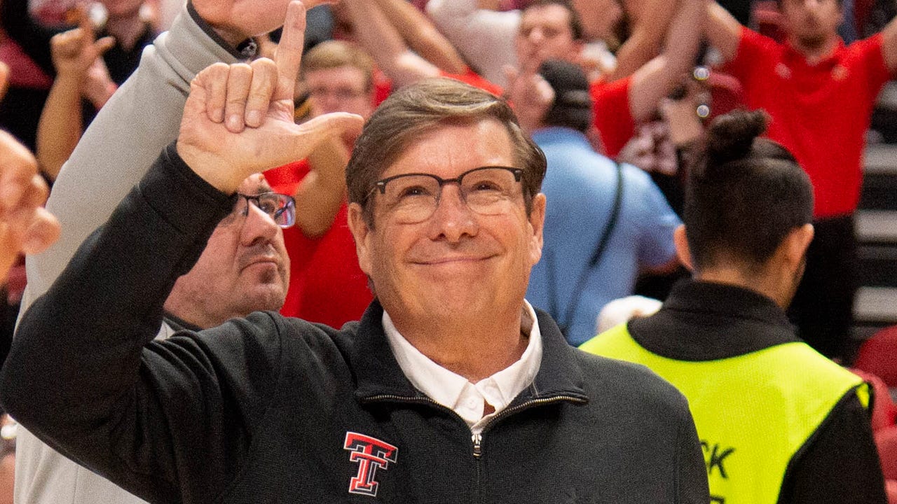 Texas Tech's Mark Adams named coach of the year, Agbaji wins player of the  year