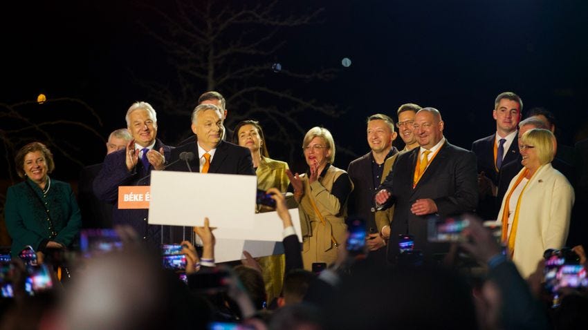 Viktor Orbán menyatakan dirinya pemenang pemilihan Hongaria dalam menghadapi serangan soros dan neo-Nazi secara besar-besaran.