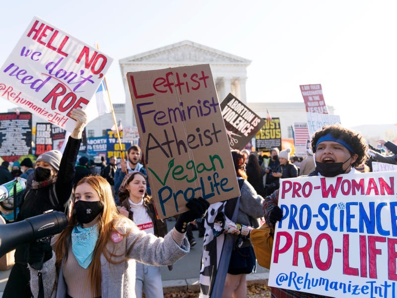 Anti-abortion protesters demonstrate in front of the U.S. Supreme Court