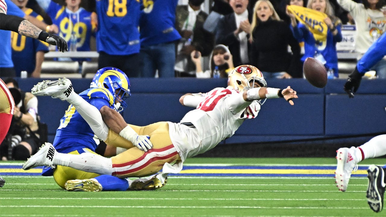 Jimmy Garoppolo's fourth-quarter playoff woes haunt 49ers once again - NBC  Sports Bay Area