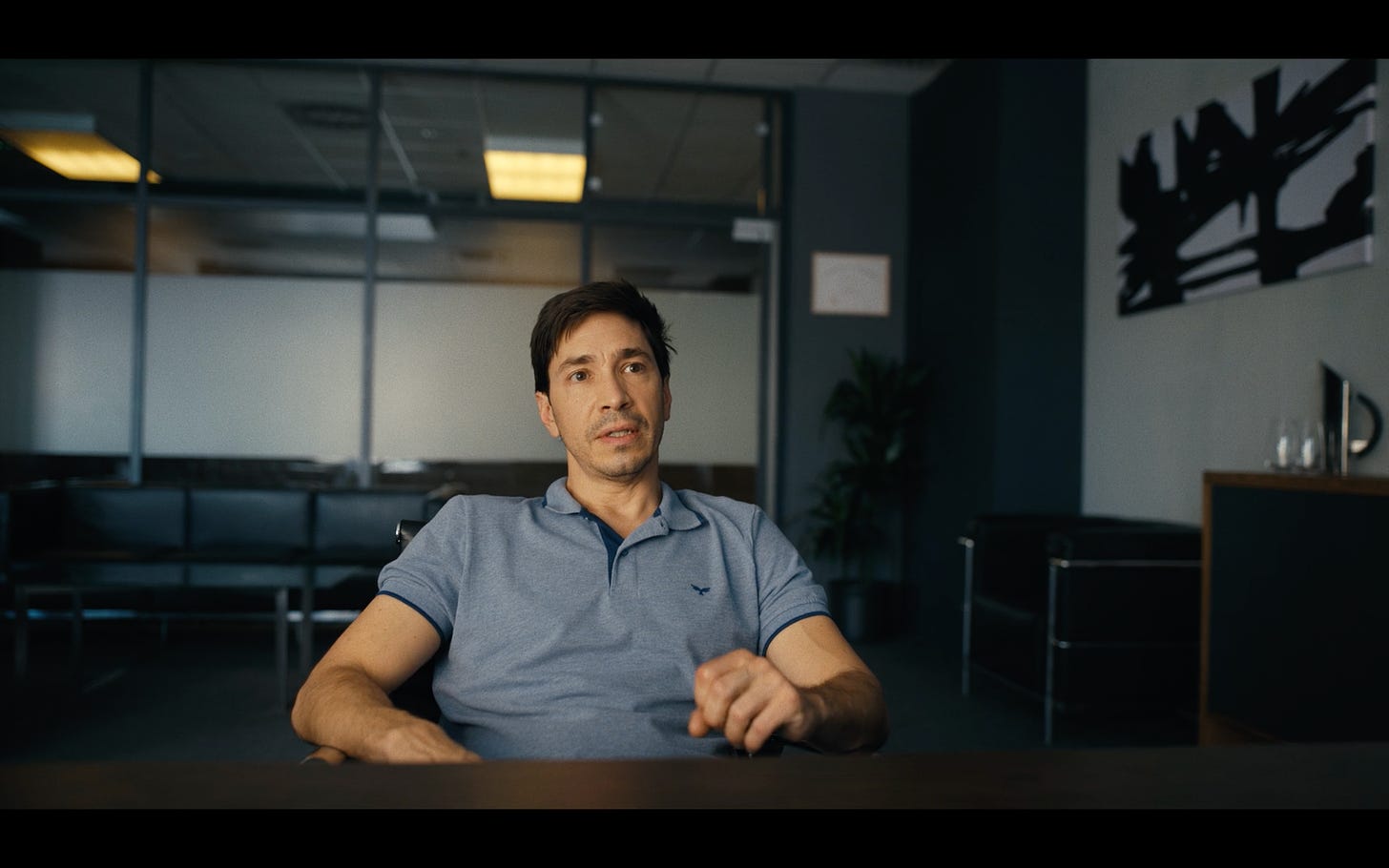 A picture of AJ Gilbride, played by Justin Long