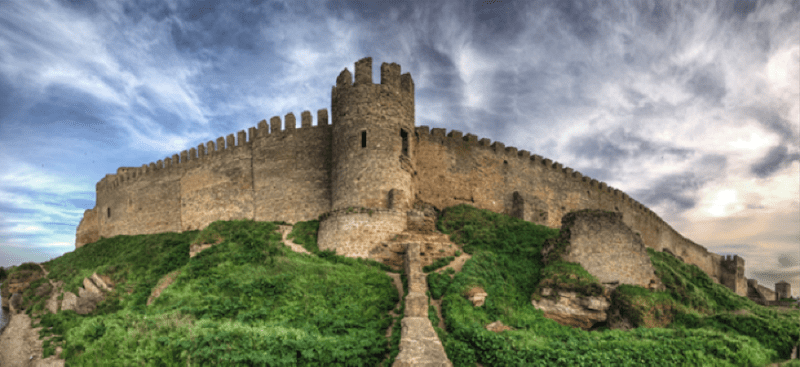 The fortress story used in analogical thinking experiment
