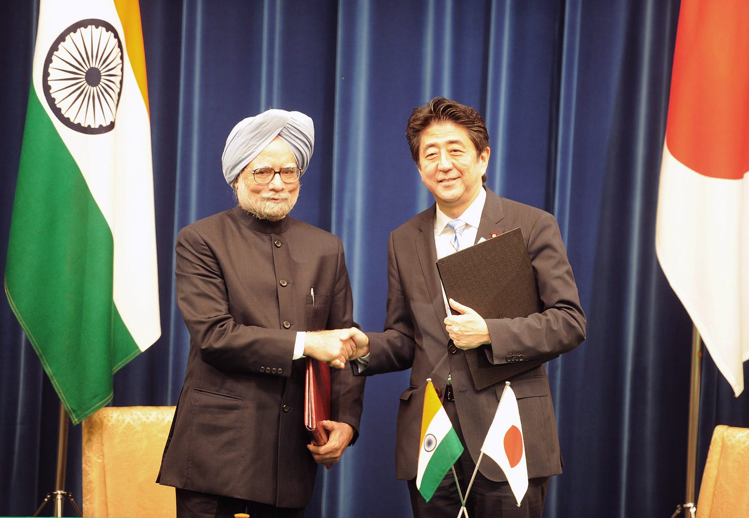 File:Manmohan Singh and the Prime Minister of Japan, Mr. Shinzo Abe signed  the documents on Joint statement strengthening strategic and global  partnership between Japan and India beyond the 60th Anniversary of  Diplomatic.jpg -