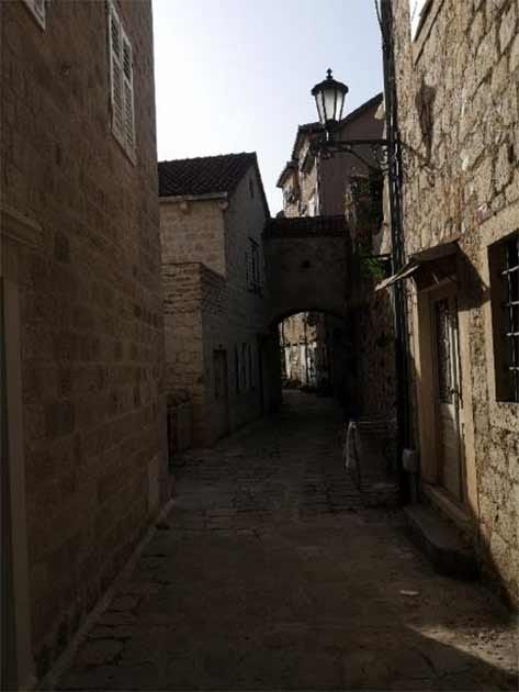 Narrow medieval streets. (Aleksa Vučković)