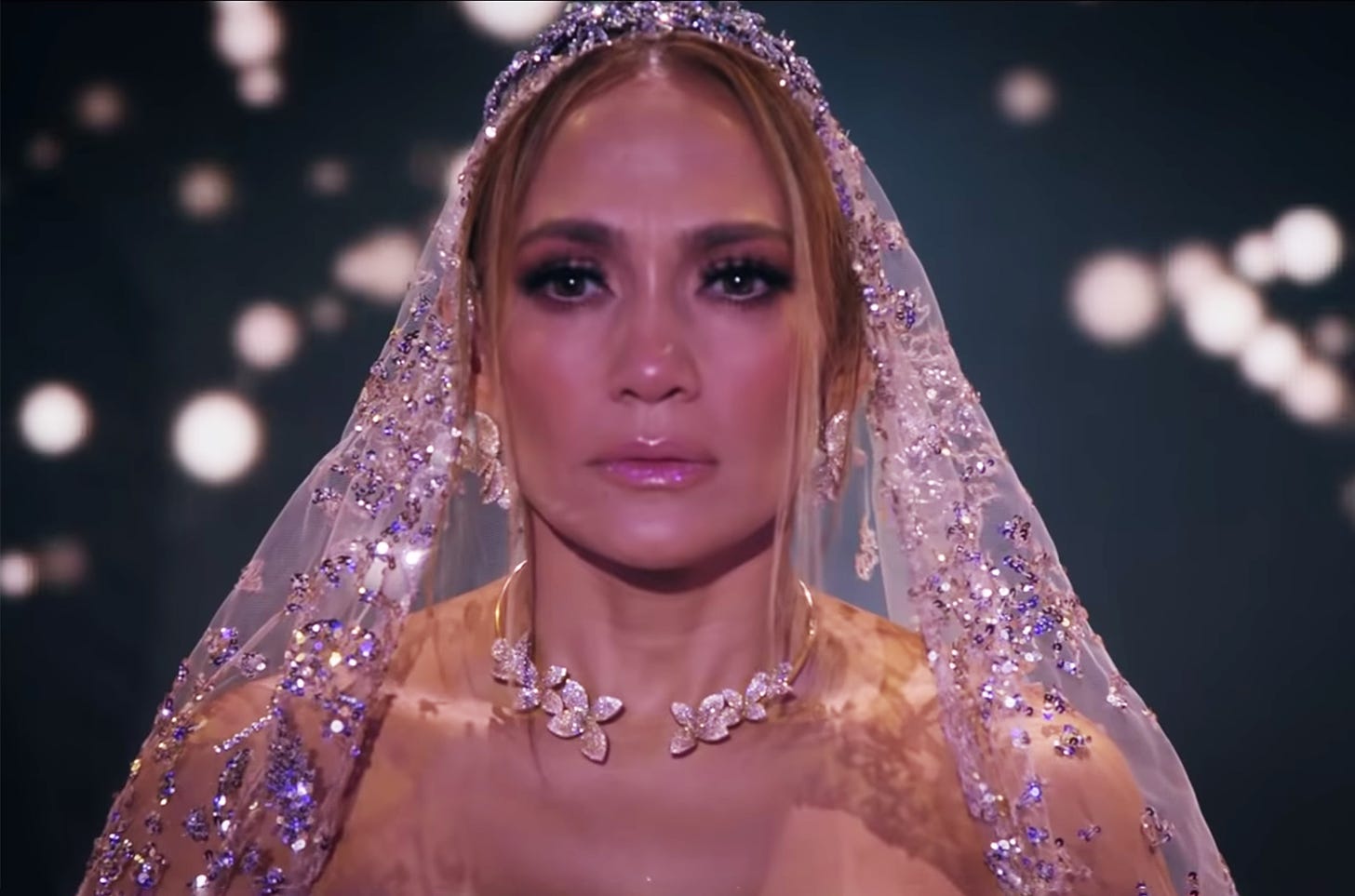 Jennifer Lopez Spontaneously Weds Owen Wilson in &#39;Marry Me&#39; Trailer –  Billboard