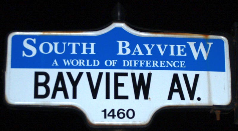File:Bayview Avenue Sign.png