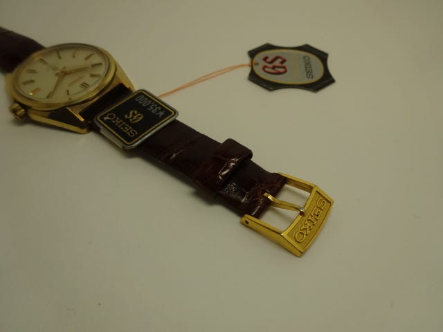 45 Grand Seiko (45GS Grand Seiko CAP GOLD 4520-8000) dead stock product with box, certificate and tag_5
