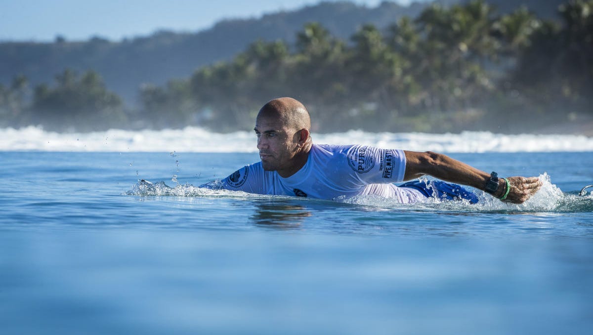 Cocoa Beach surfer Kelly Slater sings, paddles in Super Bowl commercial
