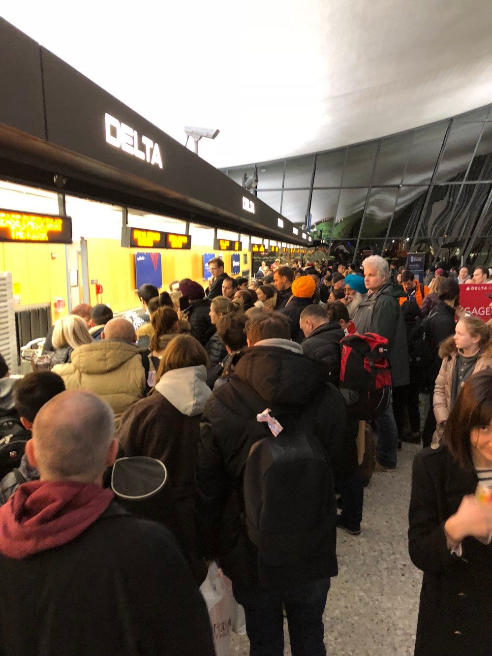 400 Angry passengers, one helpless Russian Airline attendee. Nobody wins