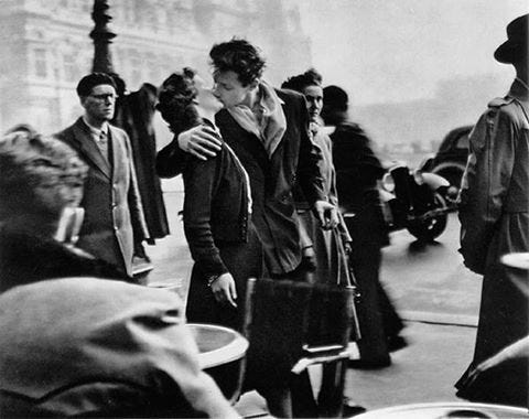 The Kiss At City Hall In Paris – La Maison