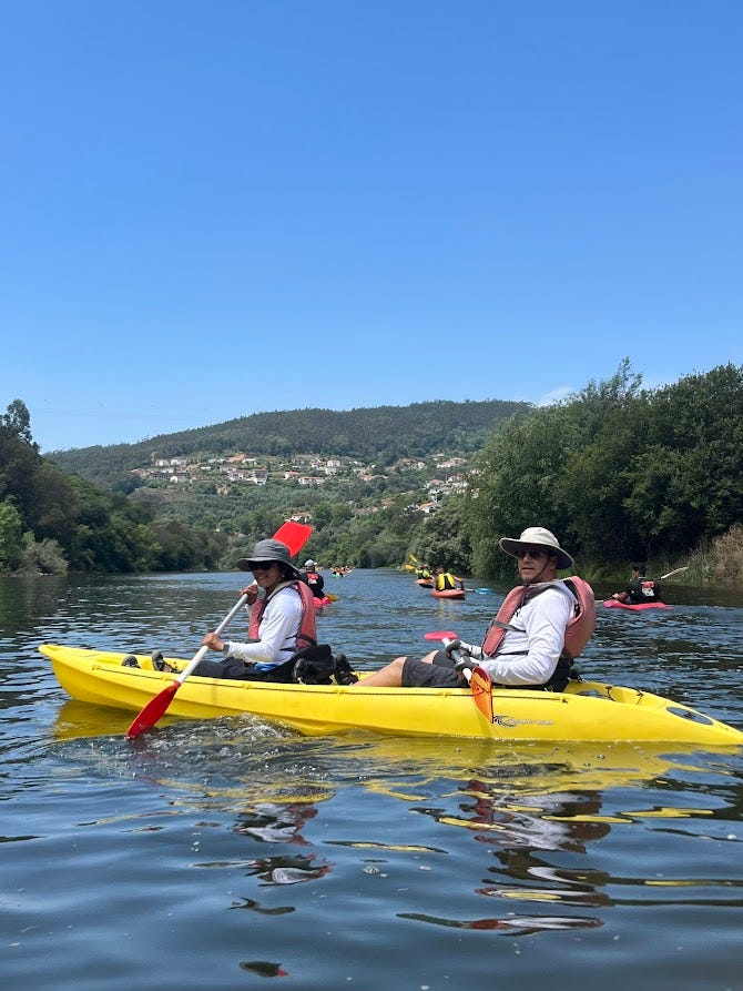 Efti & Rustam in a kayak on the Rio Mondego