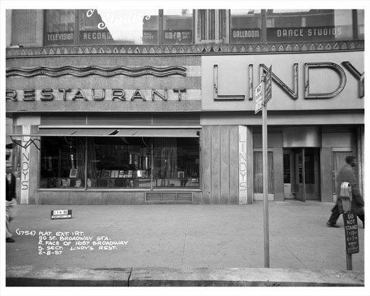 50th-street-broadway-in-front-of-lindy-s-restaurant-1957-19