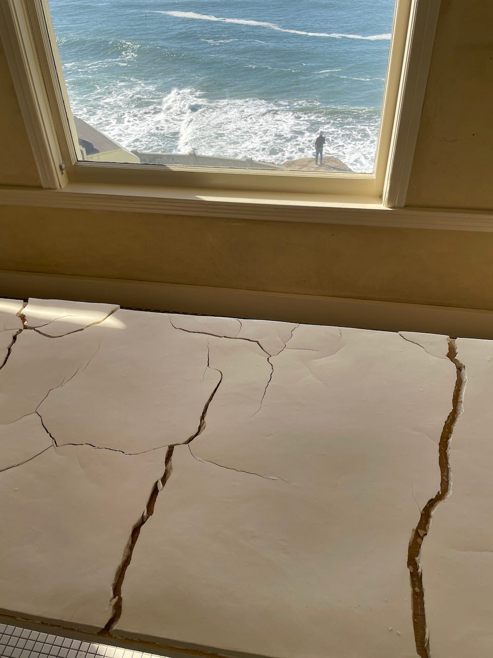 Photo of “Geophagia”, Andy Goldsworthy. Created for the site and the exhibition. Photo by arod.