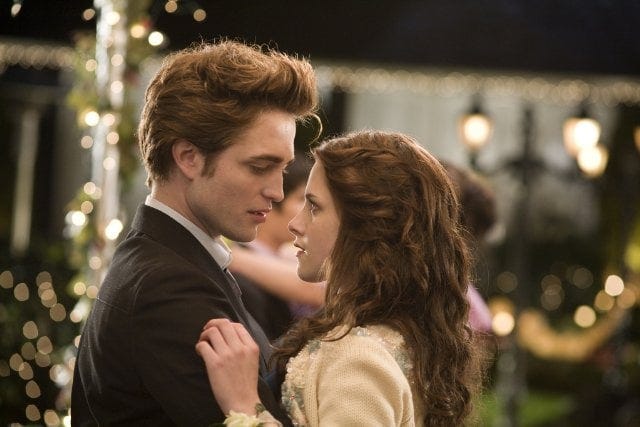 The Prom Slow Dance | Edward and Bella&#39;s Sweetest Onscreen Moments |  POPSUGAR Entertainment Photo 6