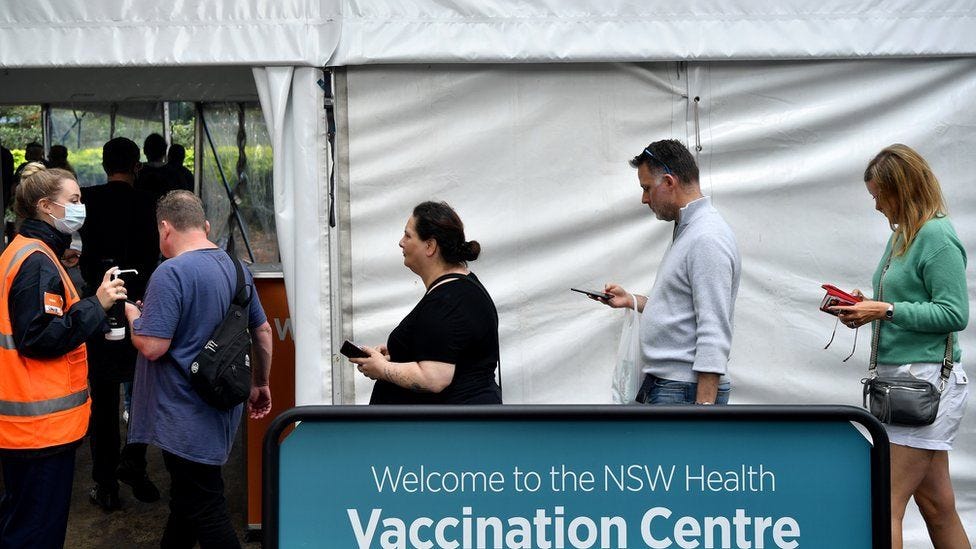 Covid vaccine: Why are Australians cancelling AstraZeneca jabs? - BBC News
