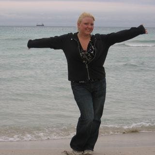 LearnExploreShare.com interview: artist Noelle Rollins