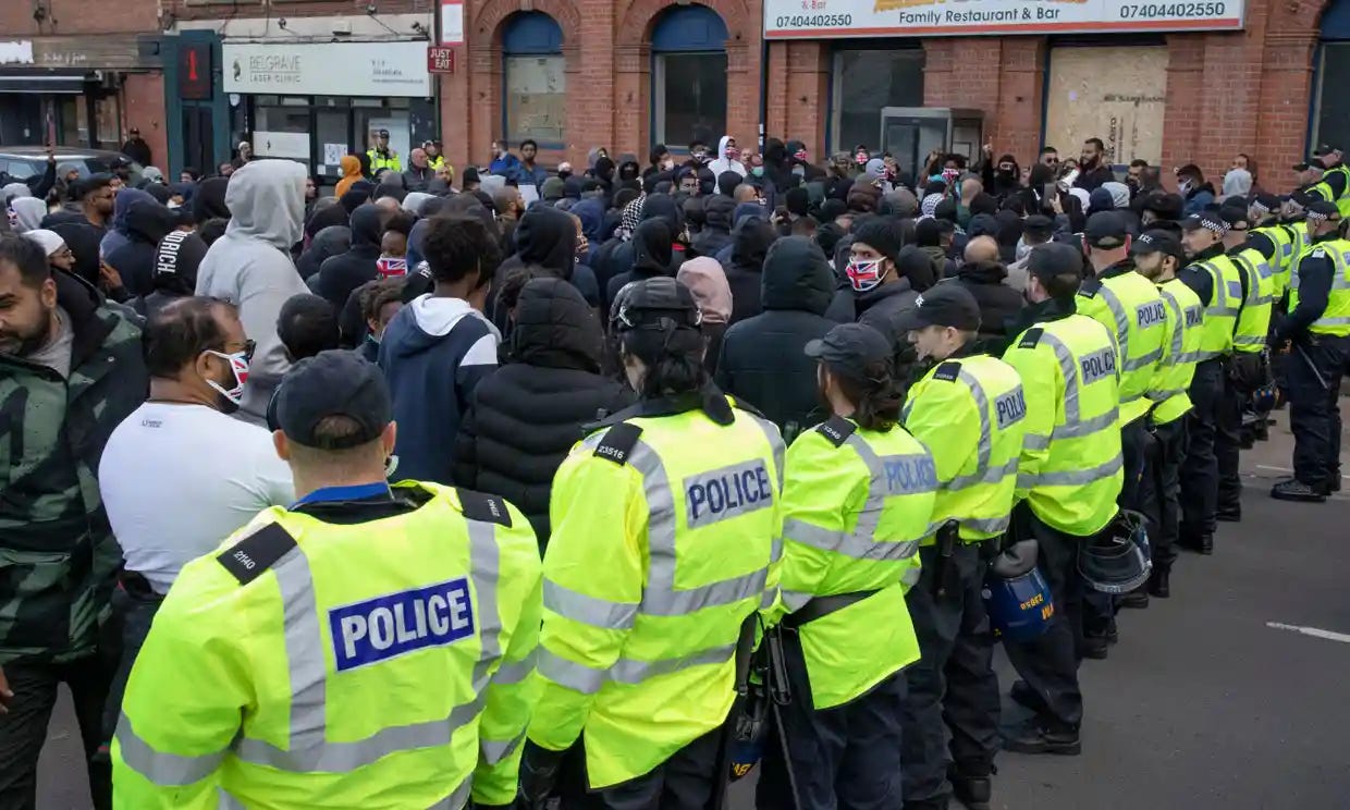 England: Riot squads sent to Leicester after trouble between Hindus and Muslims